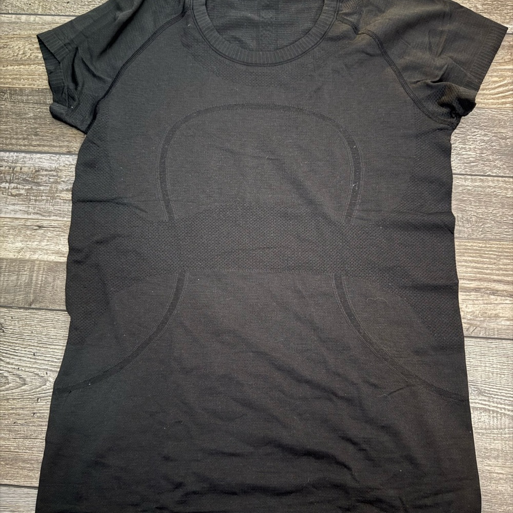 Lululemon black Swiftly Tech Short Sleeve